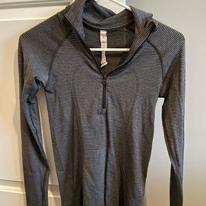 Lululemon Quarterzip